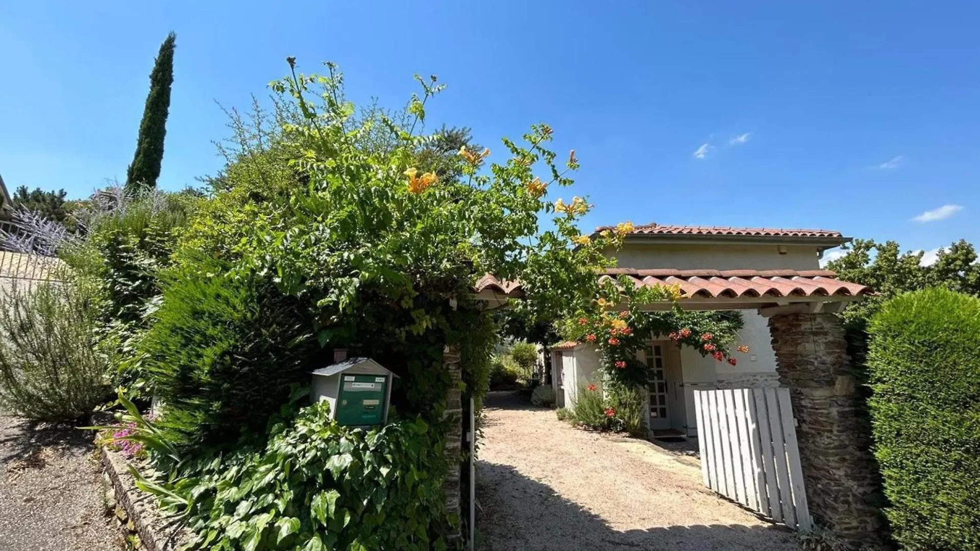 Gite De Charme Avec Terrasse, Wi-Fi Et Equipement Bebe - Fr-1-496-125 Chagnon Holiday home